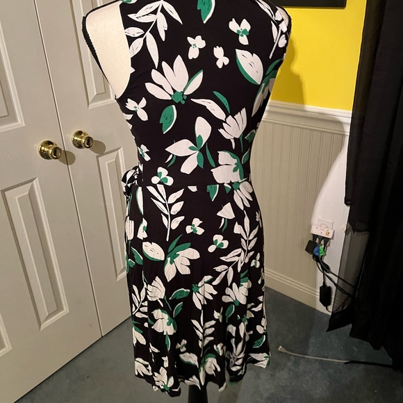 A New Day Floral Mini Wrap Dress Size Small In Black White and Green - Picture 4 of 5